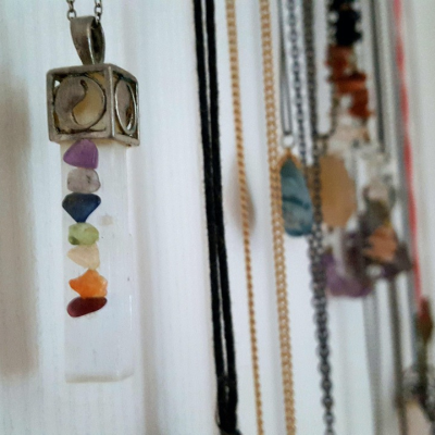 Edelsteinschmuck – Natürliche Schönheit für...